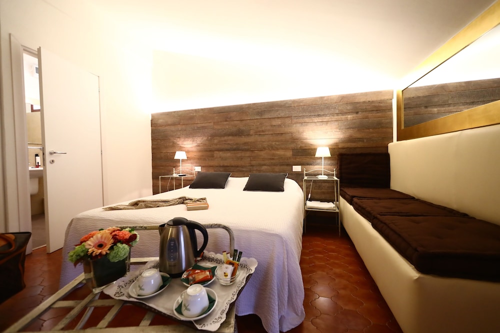 Hotel Italia 40/42