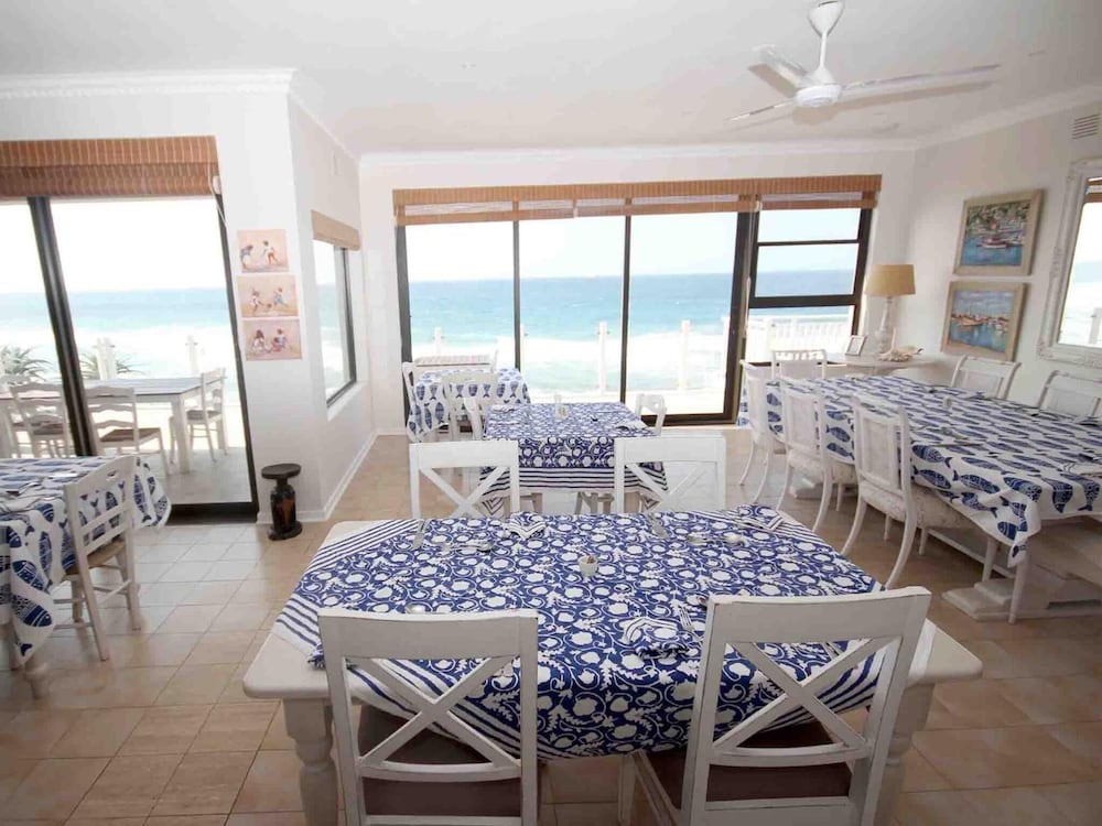 Fairlight Beach House 26/50