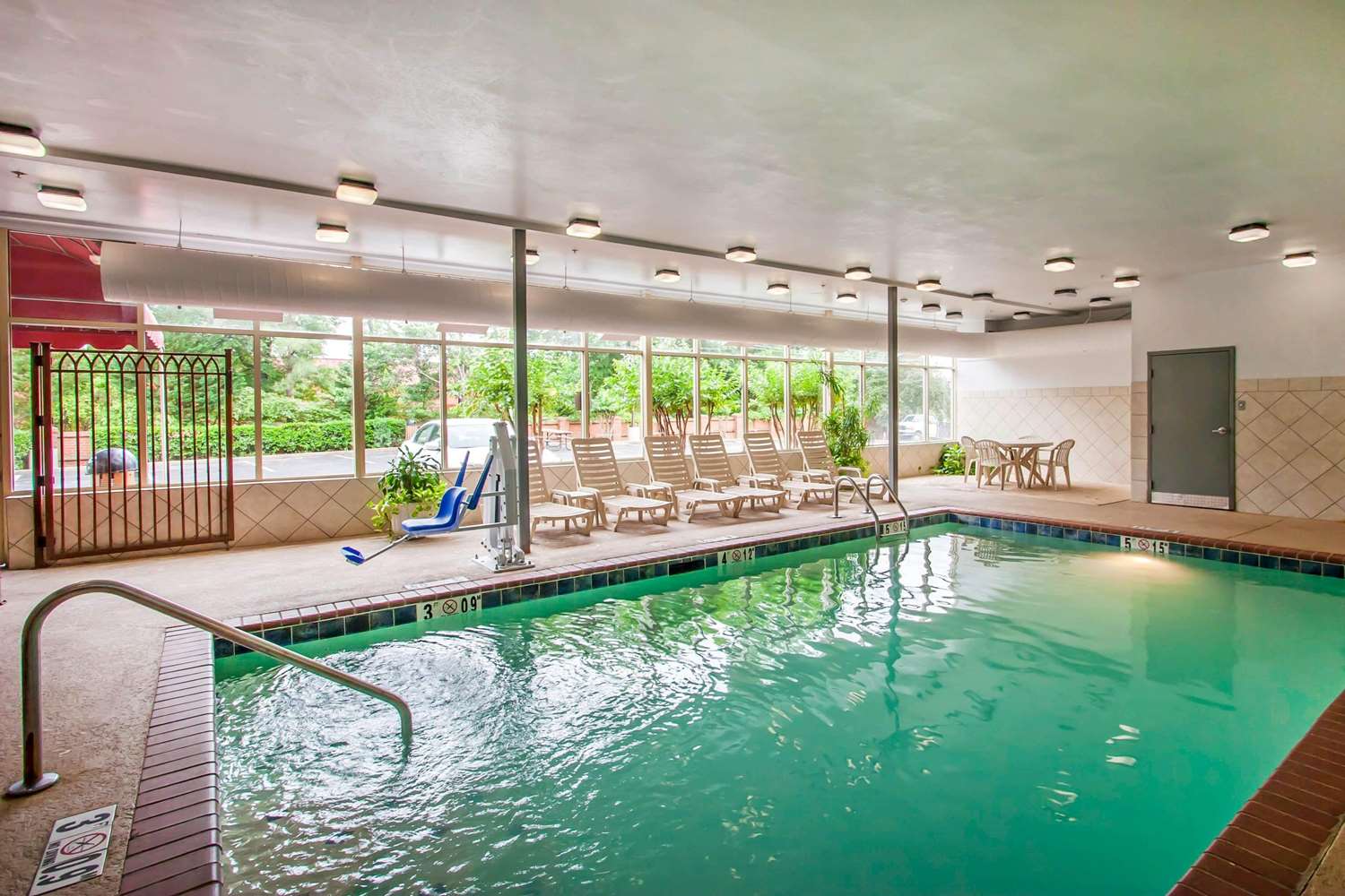Quality Inn and Suites Germantown North 22/37