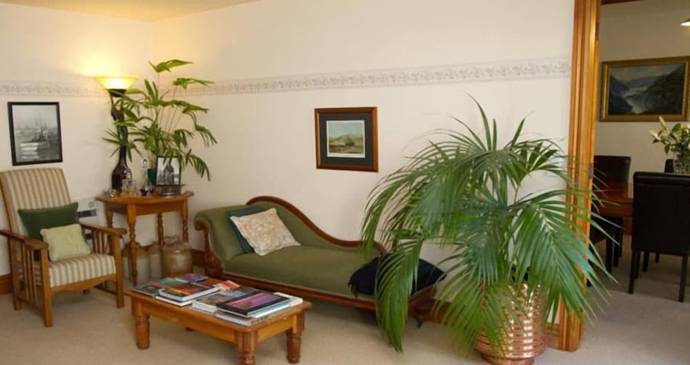 Cambria House 26/41