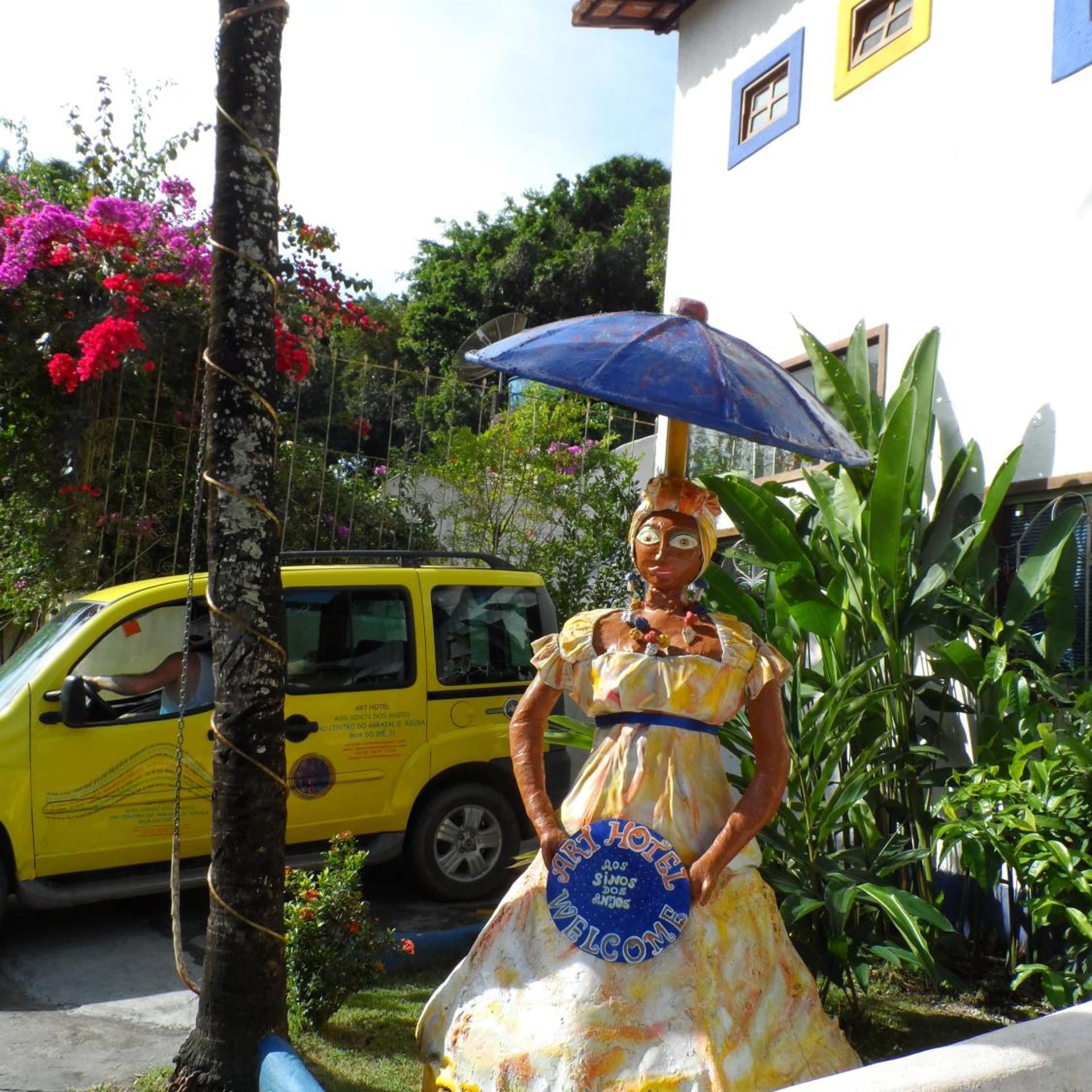Aos Sinos dos Anjos Art Hotel 40/50