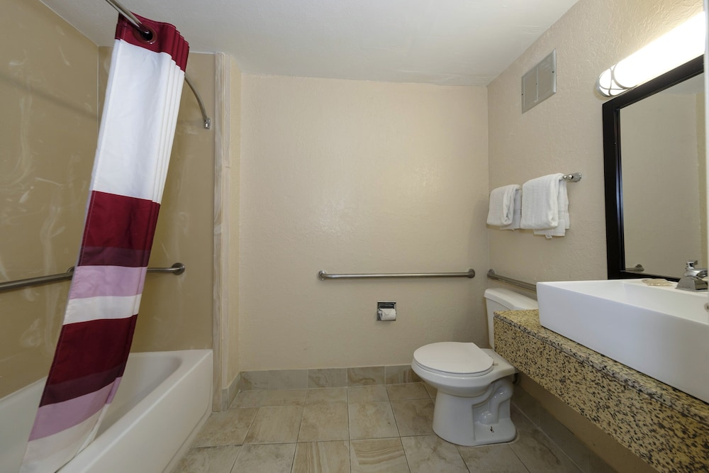Red Roof Inn Jacksonville - Cruise Port 9/23