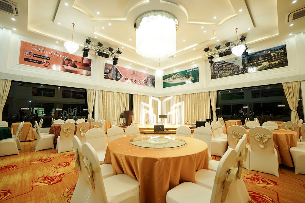 Green Rose Hotel 20/30