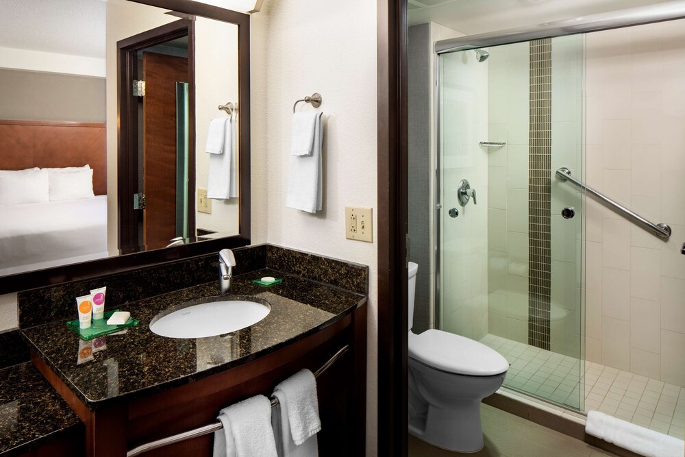 Hyatt Place Roanoke Airport/Valley View Mall 17/56