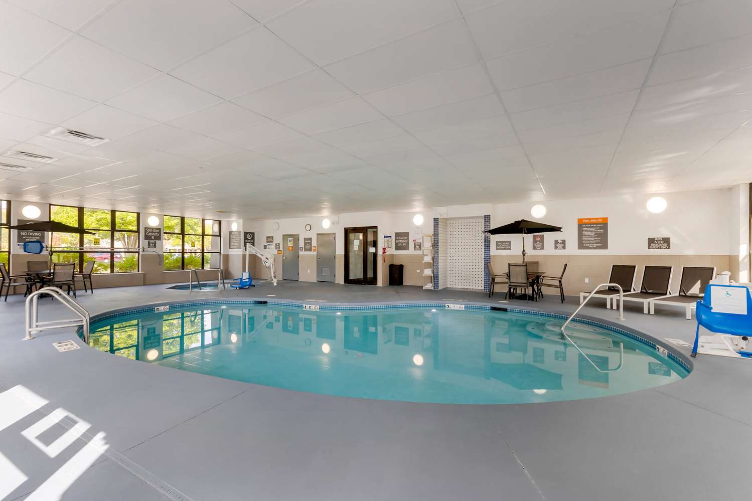 La Quinta Inn & Suites by Wyndham Des Moines West Clive 38/68