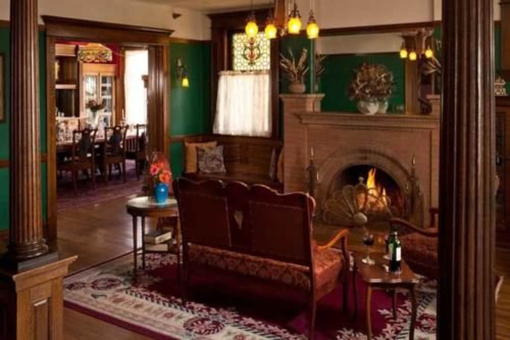 Old Rittenhouse Inn 5/50