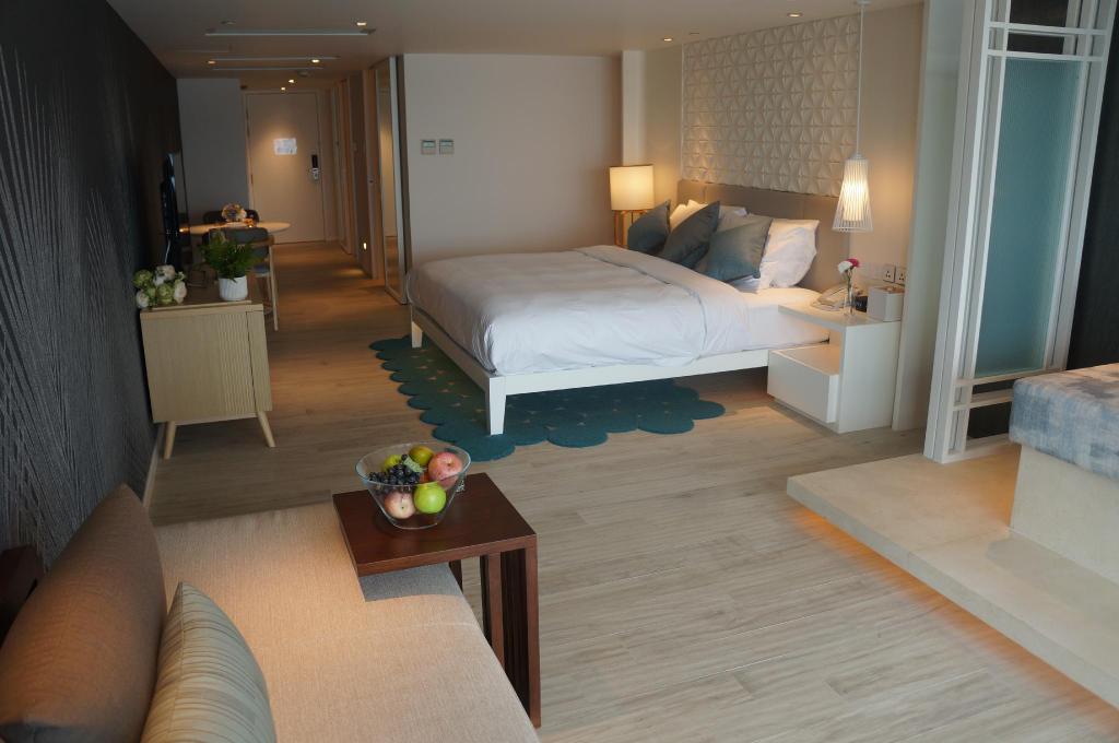 Premium, King Bed, Ocean Front