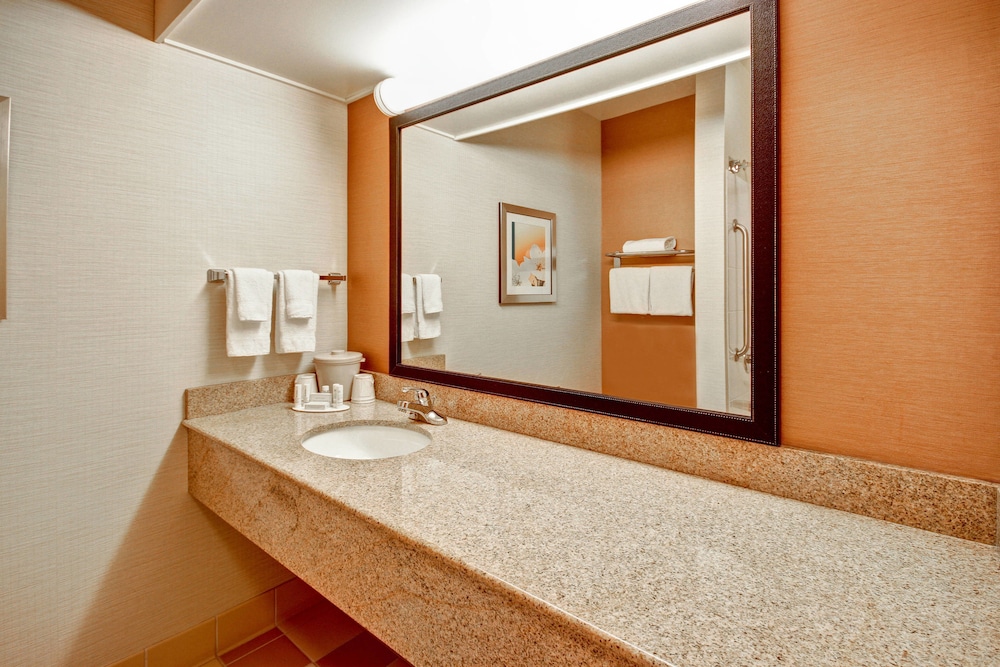 Fairfield Inn Suites Saratoga Malta 11/19