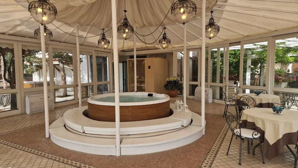 Villa delle Querce Resort 30/50