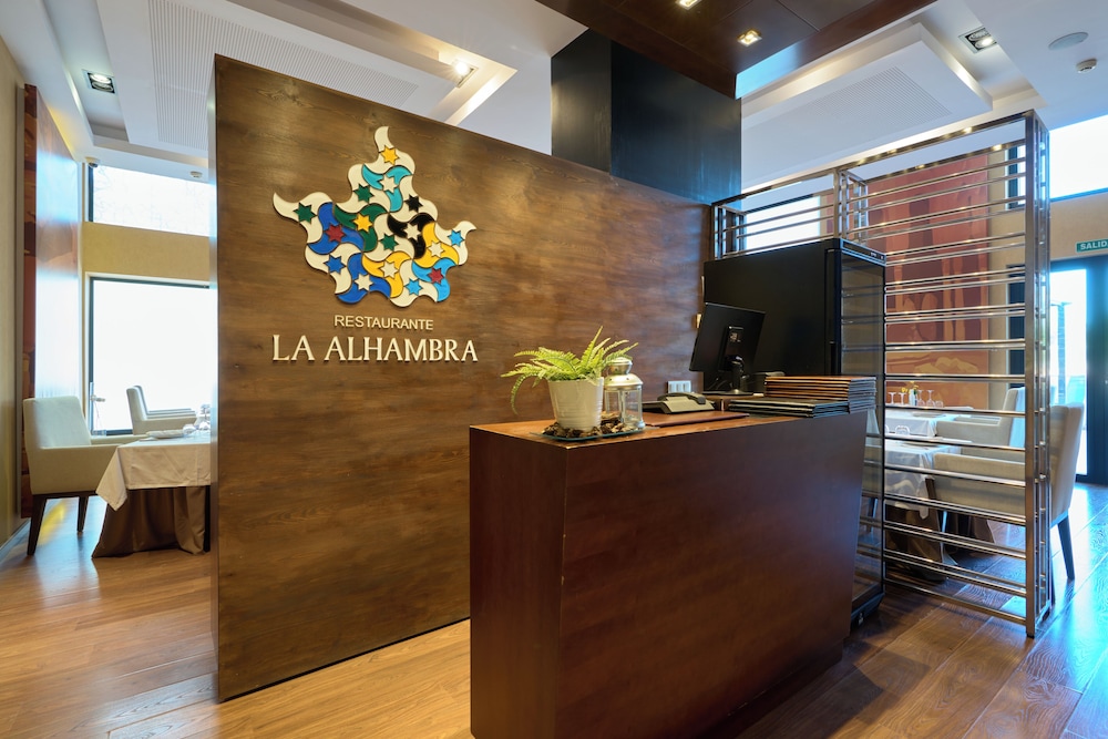 Hotel M A Sevilla Congresos 13/73