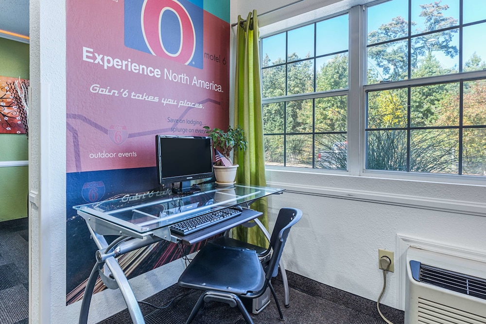 Motel6 Simpsonville, SC - Greenville 34/50