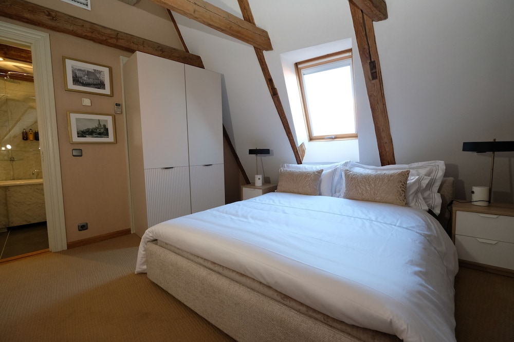 City, Suite, King Bed