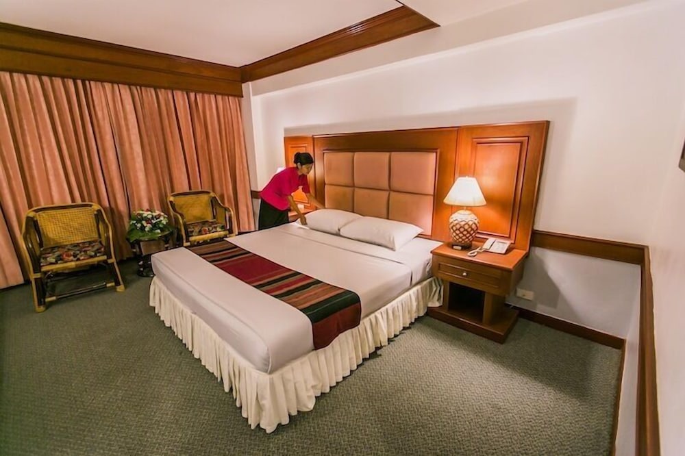 Raya Grand Hotel 7/37