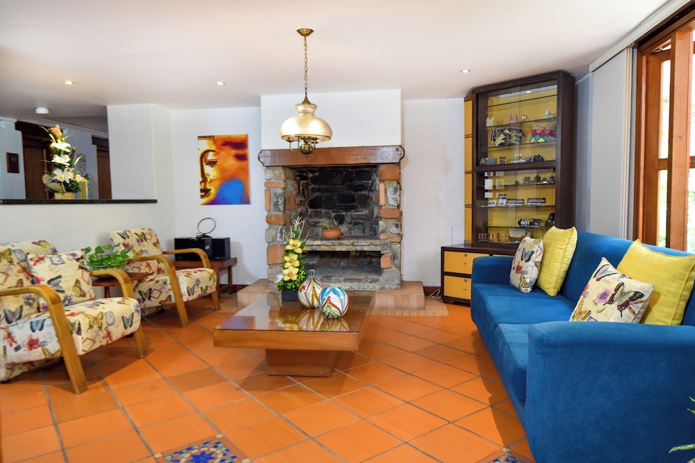 LA CAMPANA HOTEL BOUTIQUE 44/64