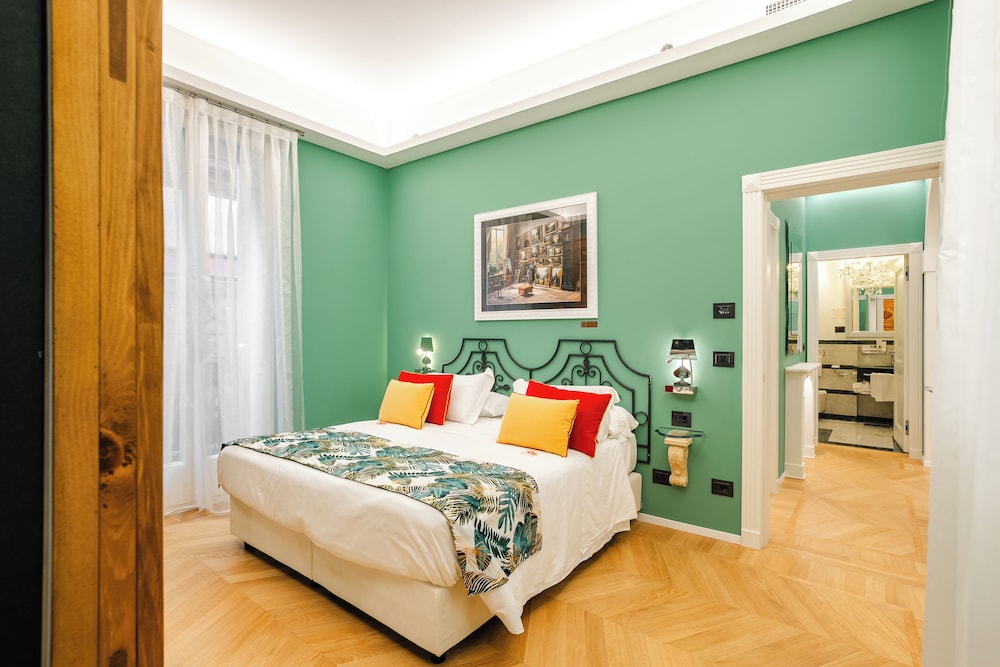 LUXURY, APARTMENT, QUEEN BED, SOFA, ANNEX