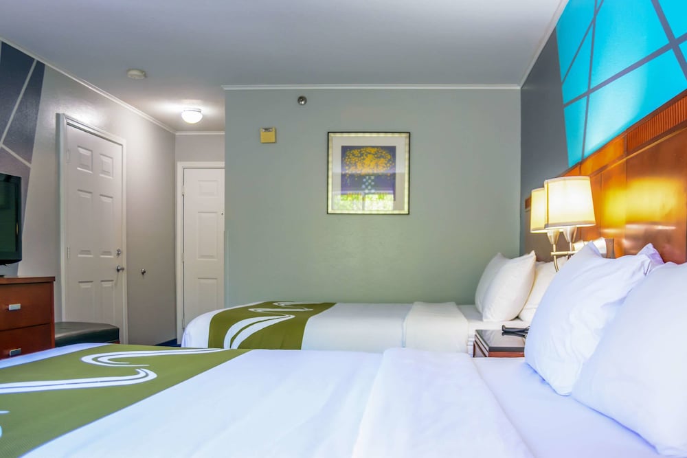 Quality Inn Merrimack - Nashua, NH 5/30
