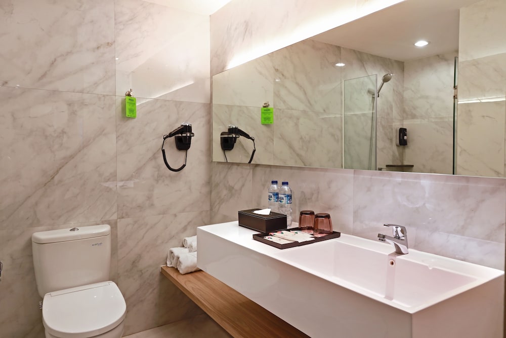 The Zuri Pekanbaru 66/68