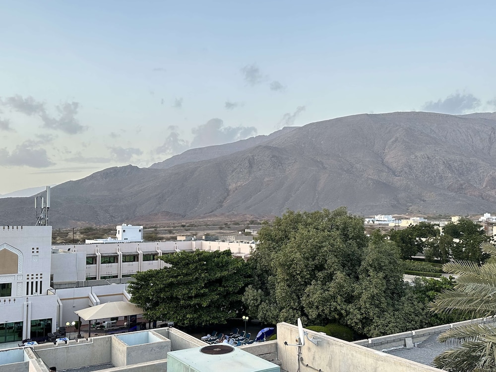 Golden Tulip Nizwa Hotel 65/69