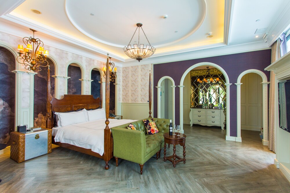 The Castle Ballet Taichung A Boutique Hotel 8/77