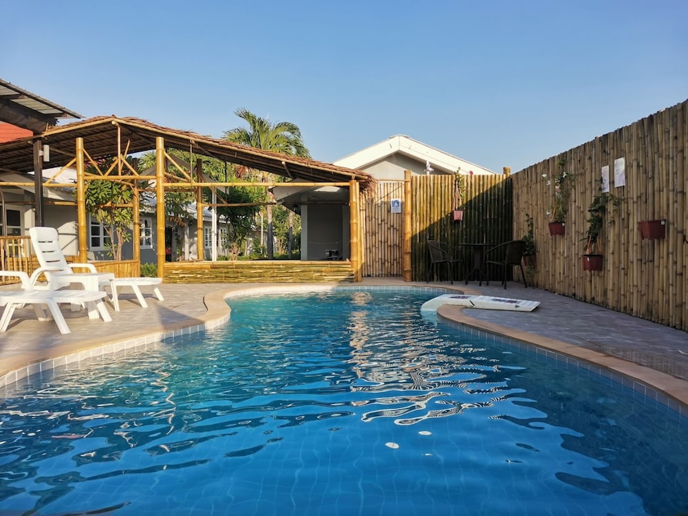 1715 House Caff Resort Phuket 51/57