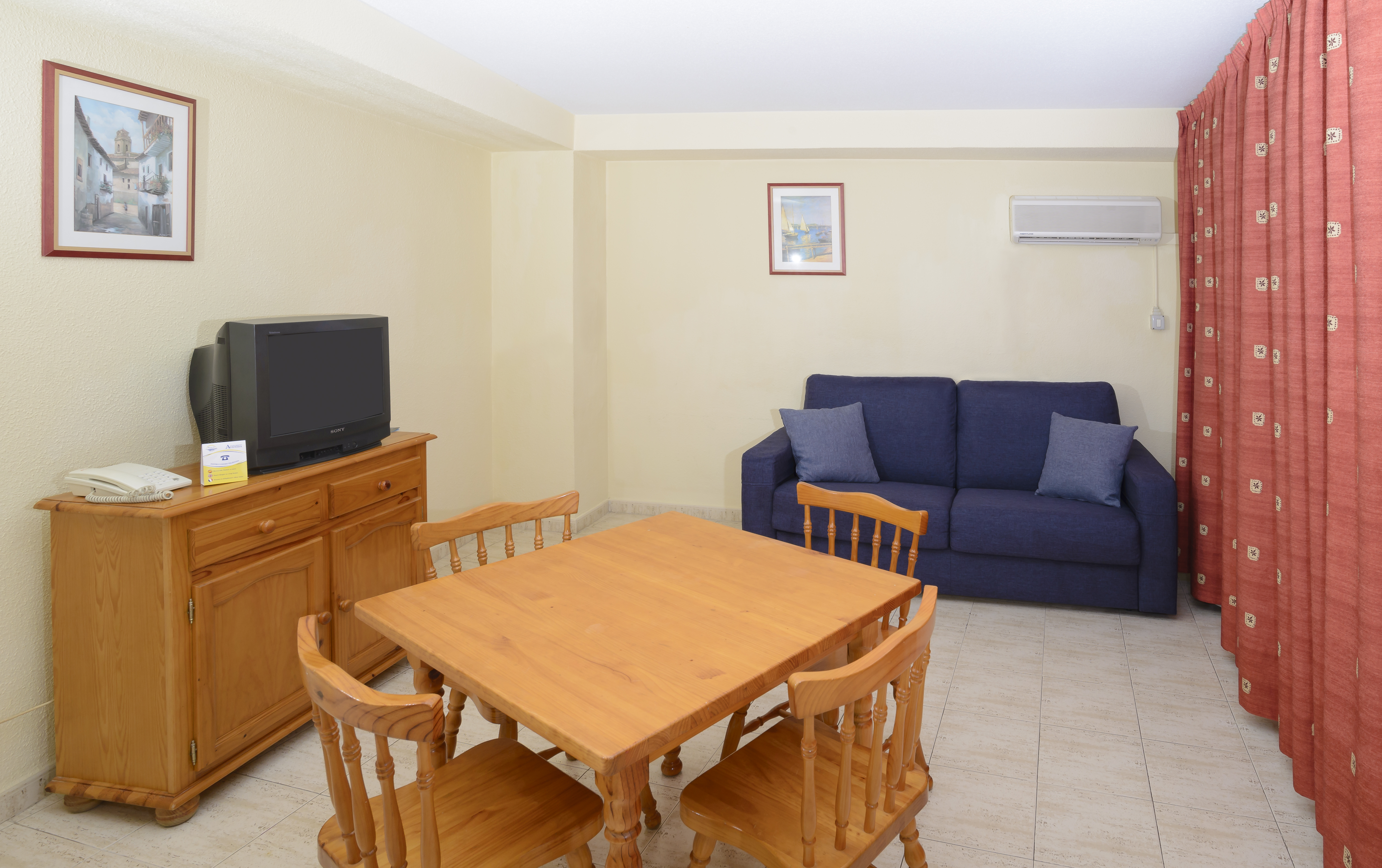 Avenida Apartments 24/35