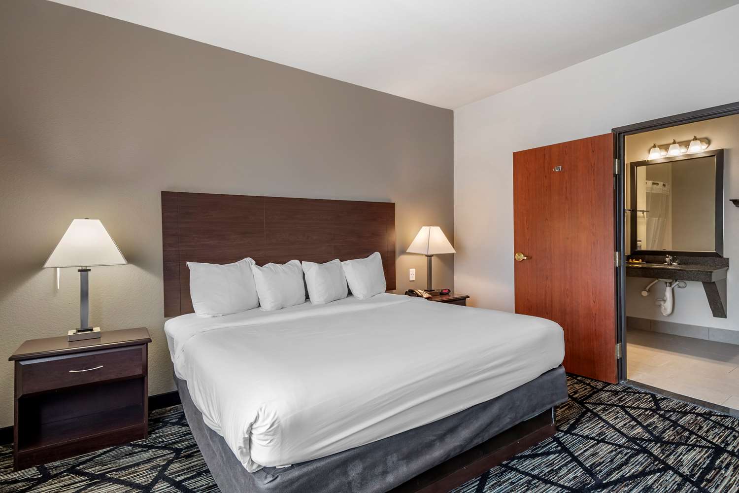Best Western Plus Mckinney Inn & Suites 7/37