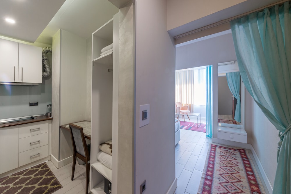 Delight Deluxe Apart Hotel 17/72