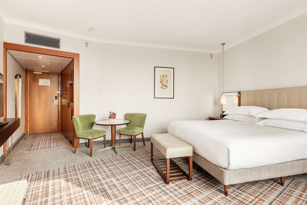 SUPERIOR, KING BED
