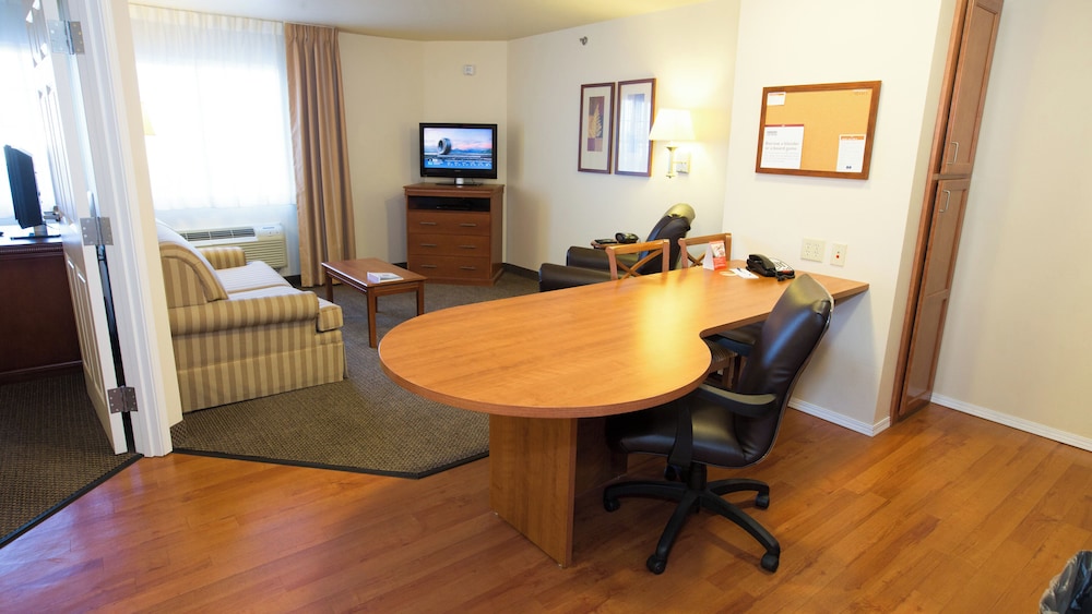 Candlewood Suites Springfield 52/57