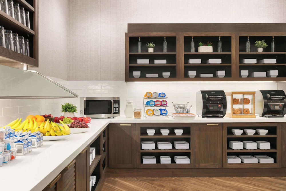 Hyatt Place Fort Worth/TCU 33/50
