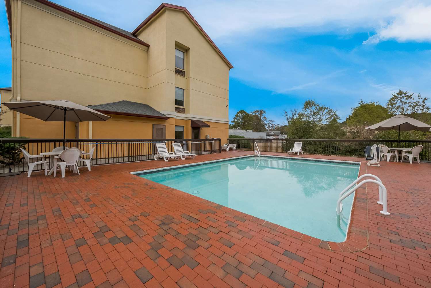 Comfort Inn Fayetteville I-95 23/33