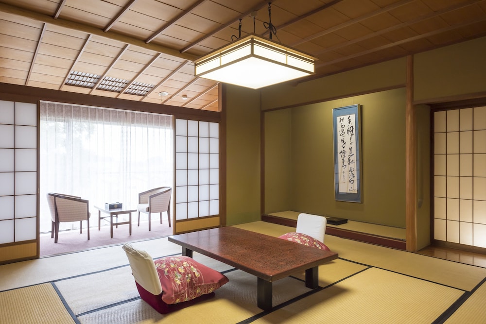 Awazu Onsen Kitahachi 6/47