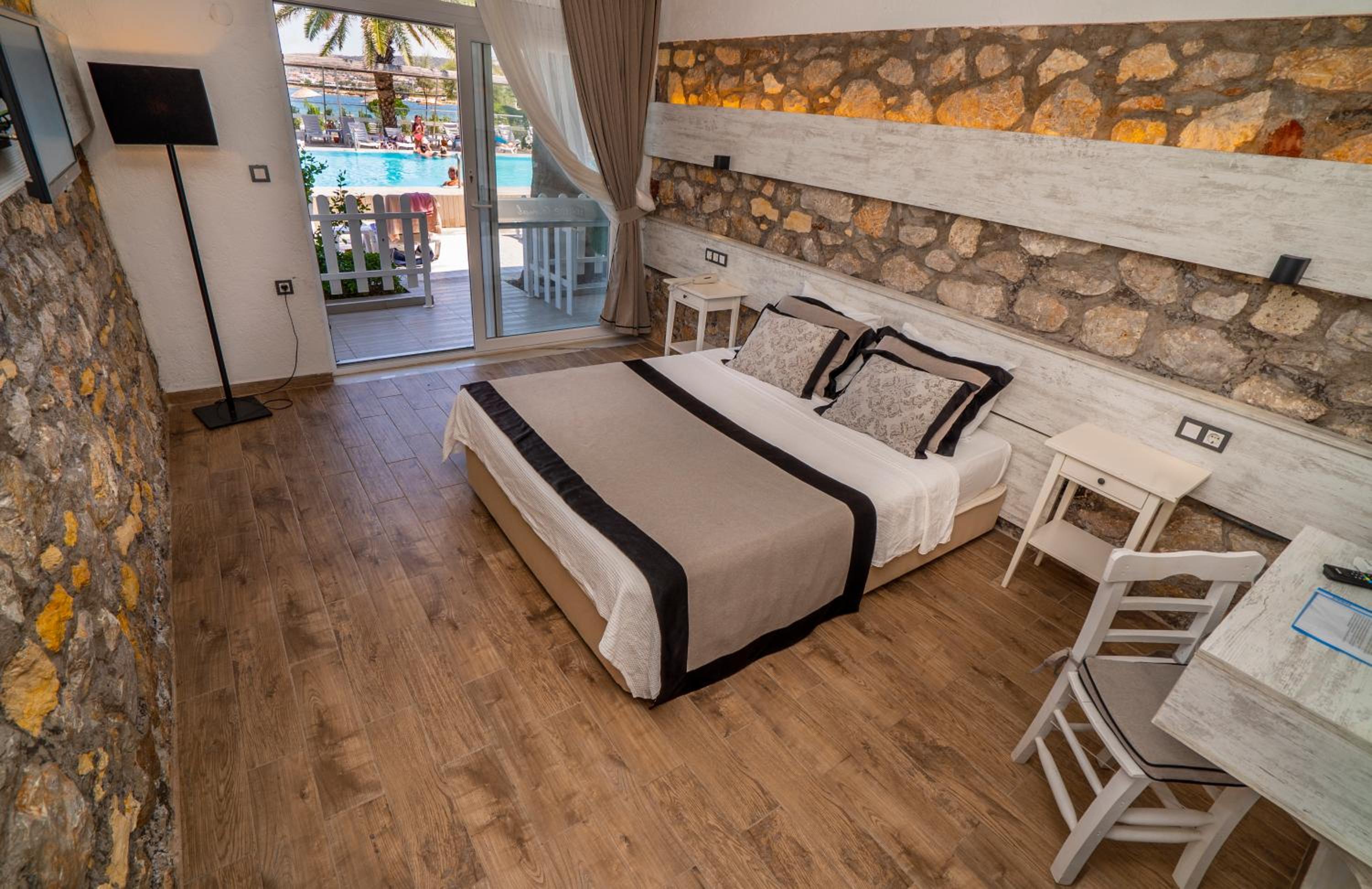 SIFNE TERMAL HOTEL 33/55