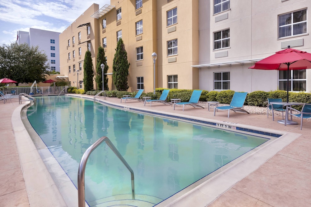 タウンプレイス スイーツ バイ マリオット タンパ ウエストショア / エアポート(TownePlace Suites by Marriott Tampa Westshore/Airport) 写真1