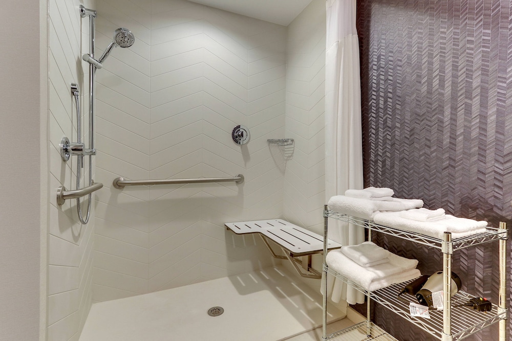 Fairfield Inn & Suites by Marriott Southport 19/45