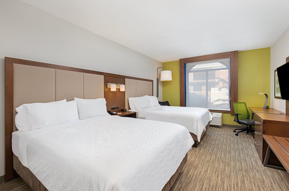 Holiday Inn Express Hotel and Suites Mt. Juliet-Nashville Area 14/70