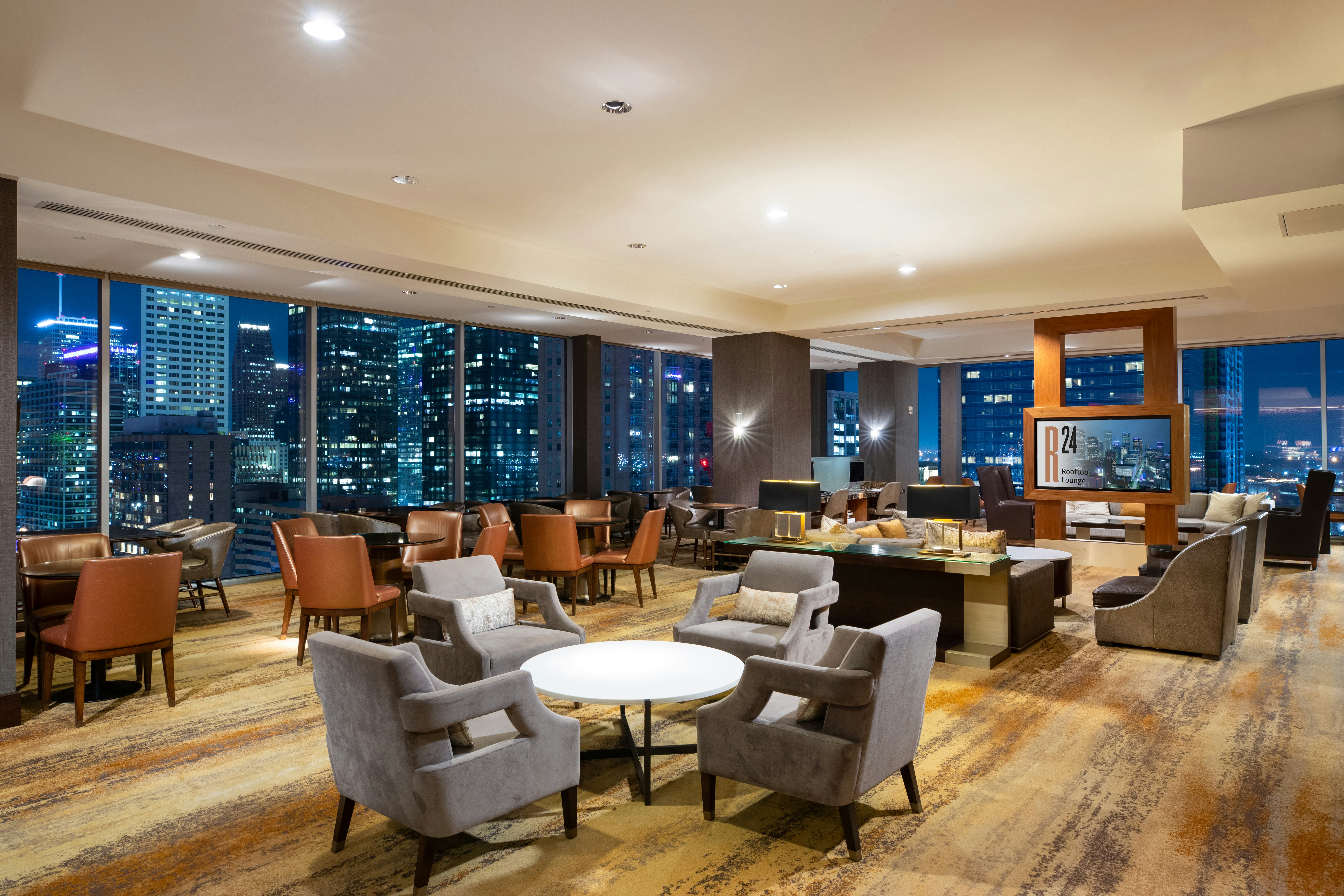 Hilton Americas Houston 68/85