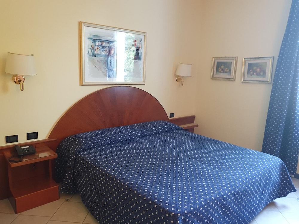 Hotel Maritan 5/50