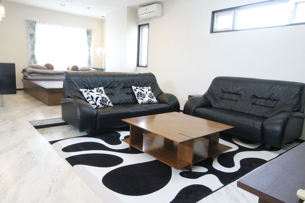 Condominium Felicita Naha 18/40