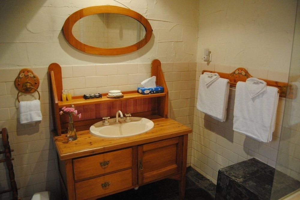 Clarendon Chalets 49/50
