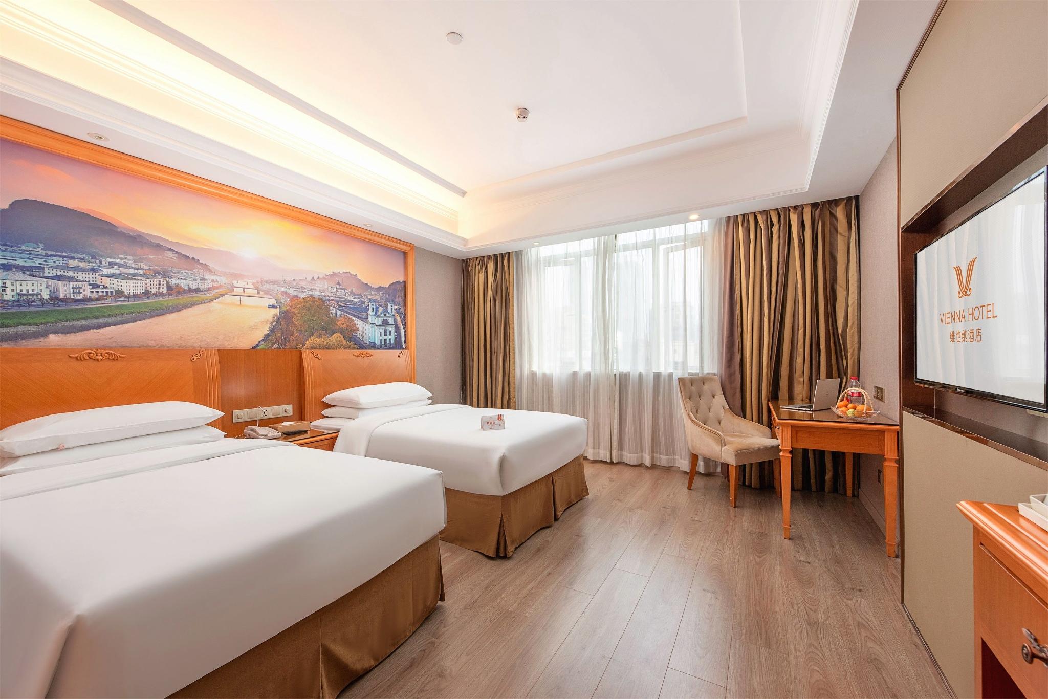 Vienna Hotel (Shenzhen Longsheng Metro Station) 26/41