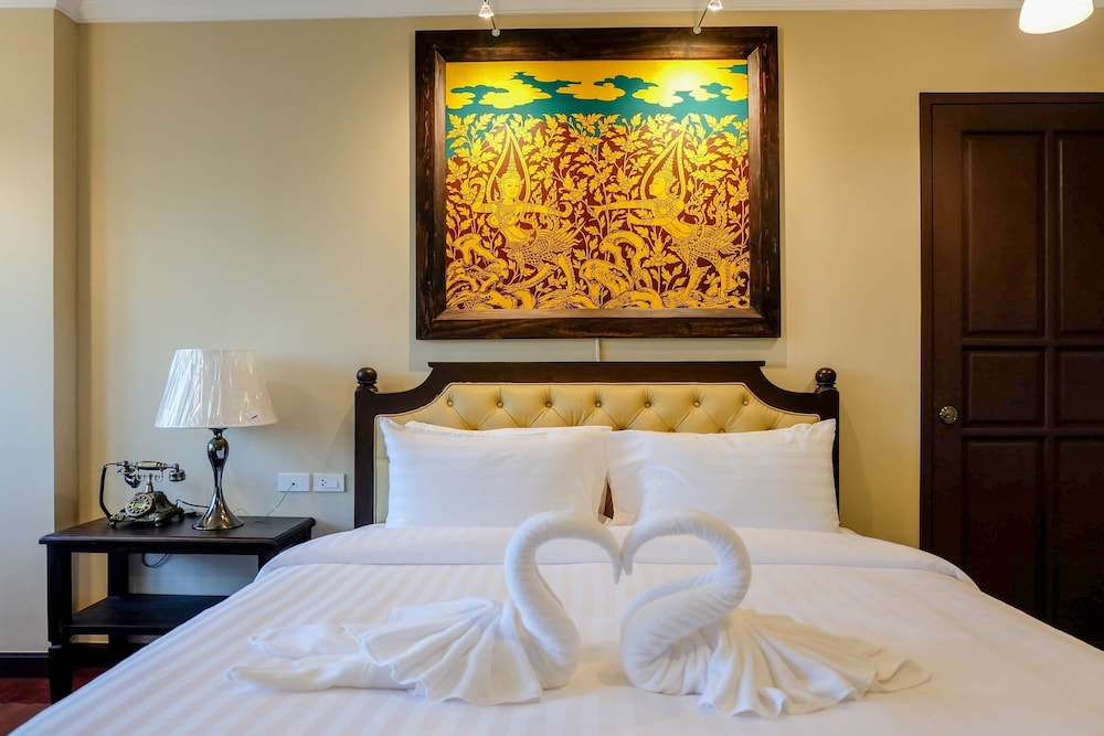 Siri Heritage Bangkok Hotel 22/71