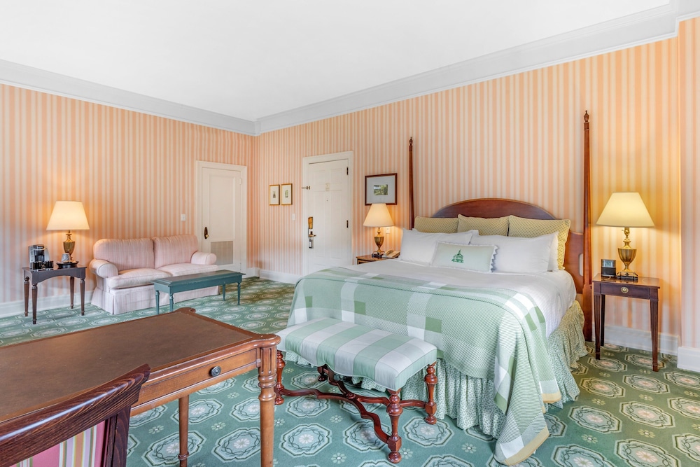 The Omni Homestead Resort 29/92