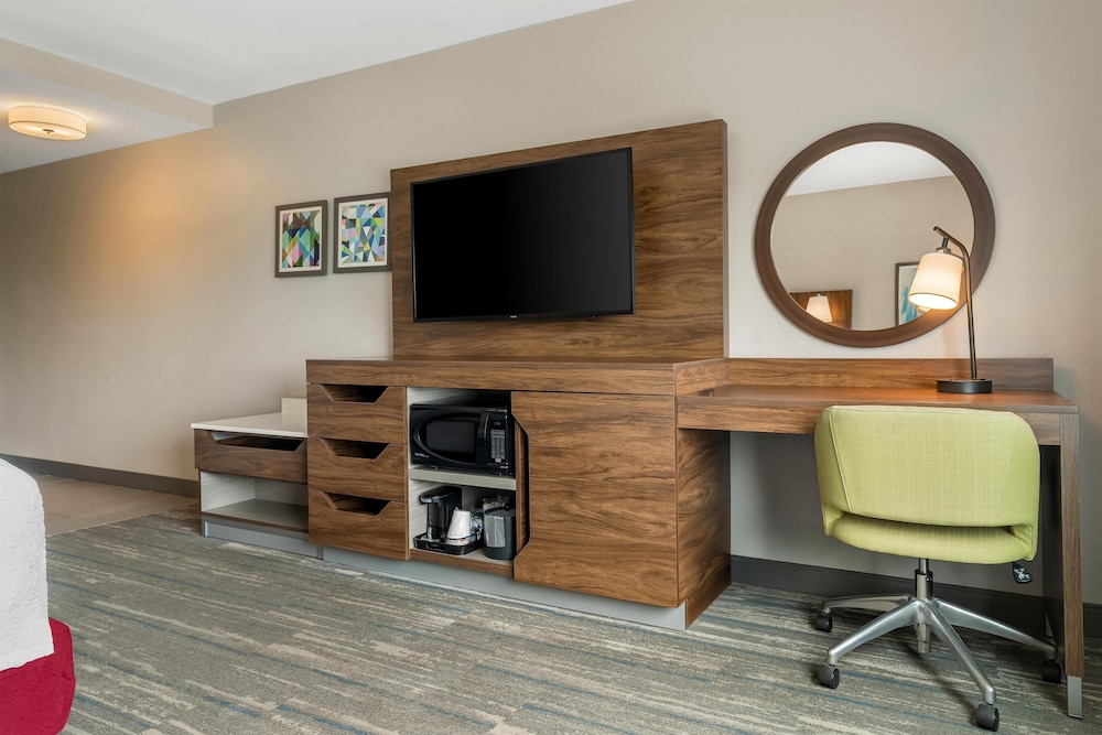 Hampton Inn Suites Pekin Peoria Area Il 48/56