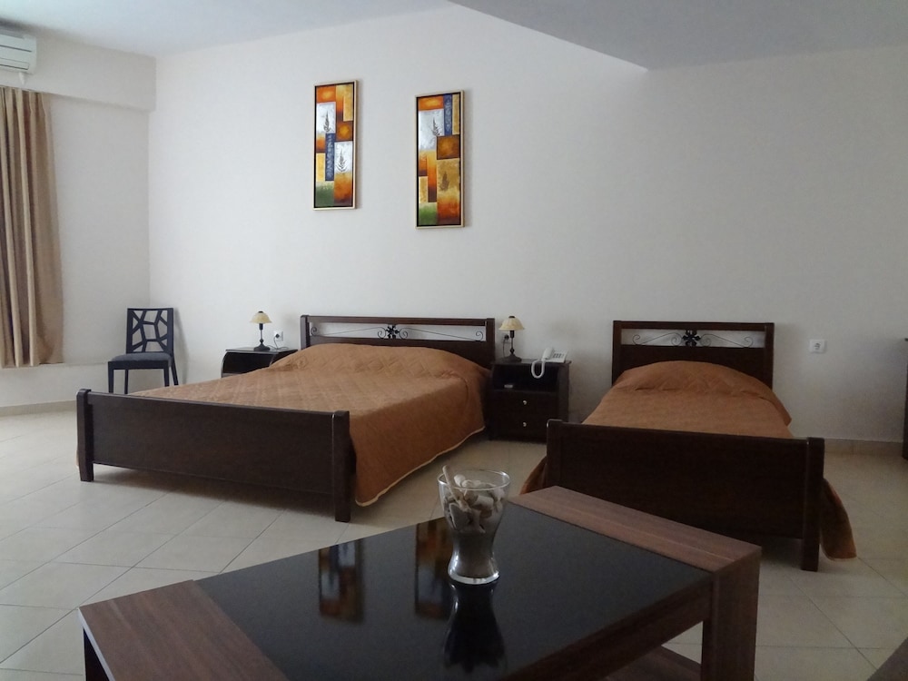 Avra Beach Hotel 34/55