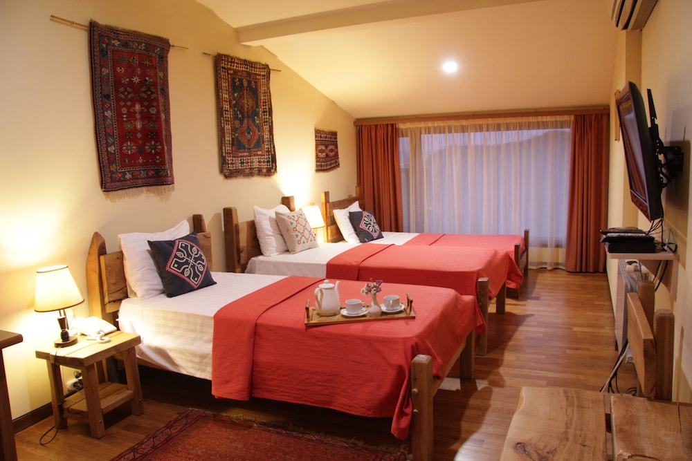 Silk Road Hotel 7/49