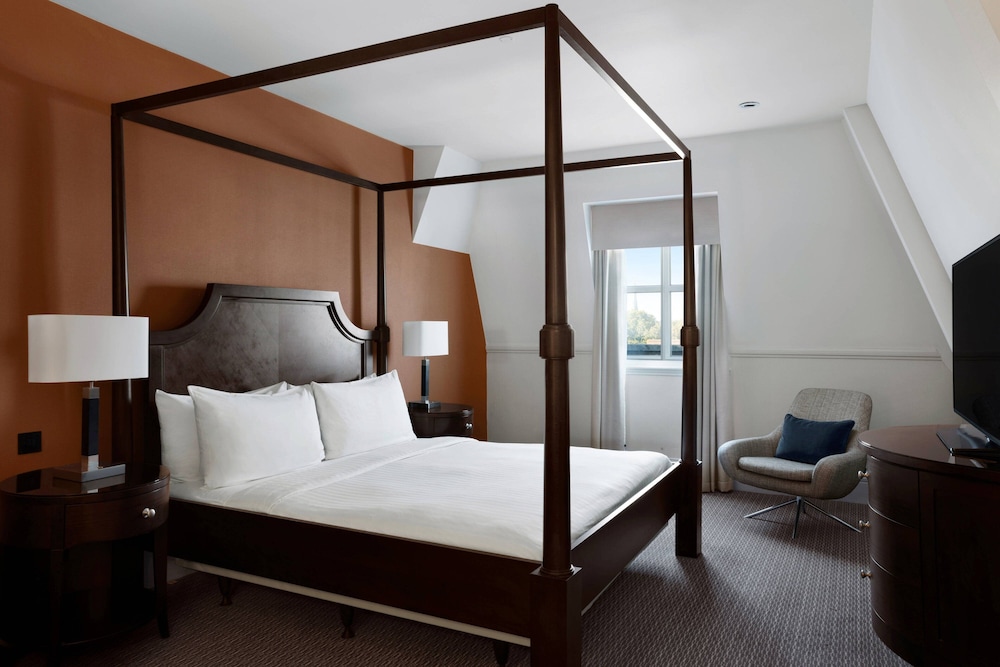 Bristol Marriott Royal Hotel 10/56