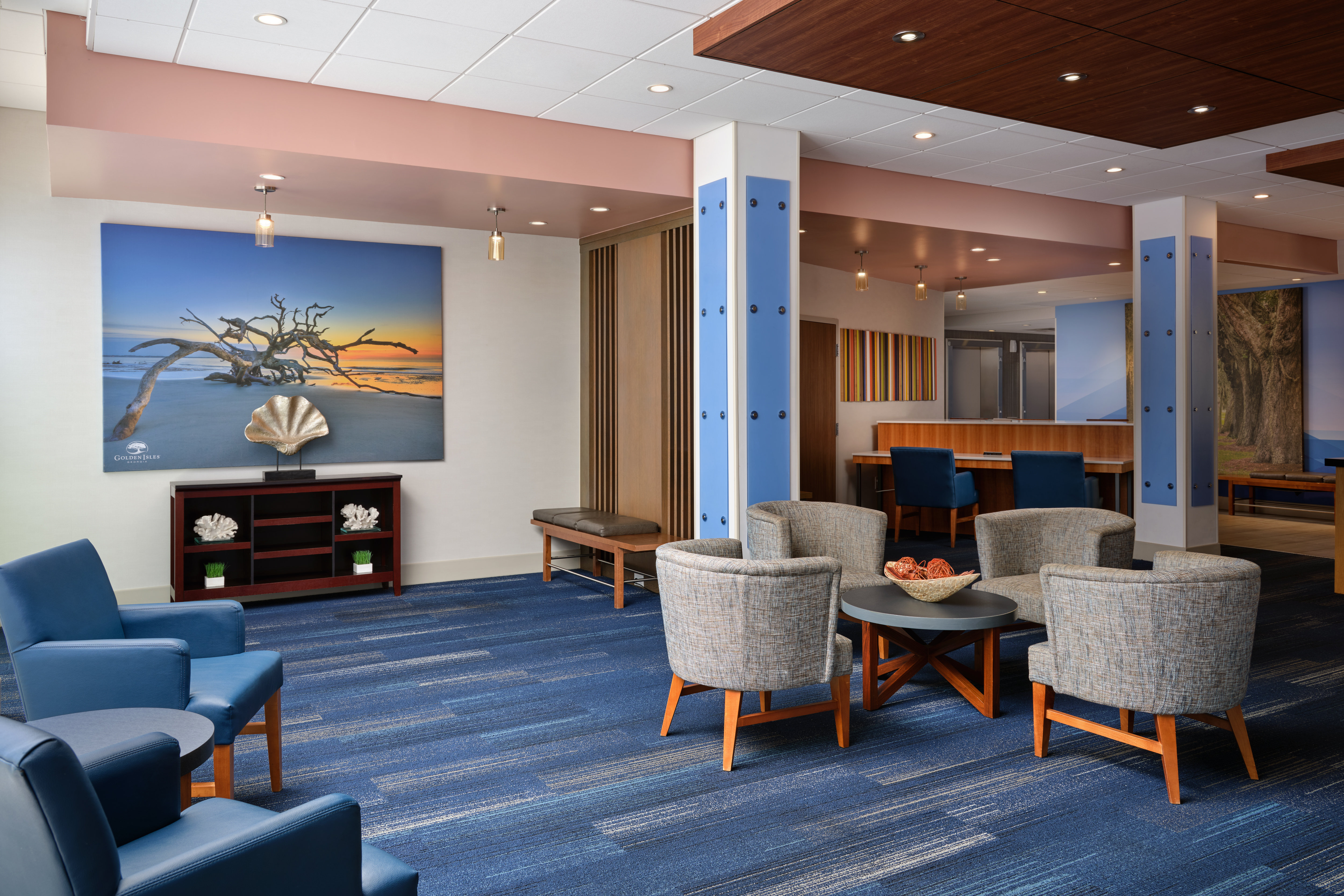 Holiday Inn Express and Suites Brunswick 34/48
