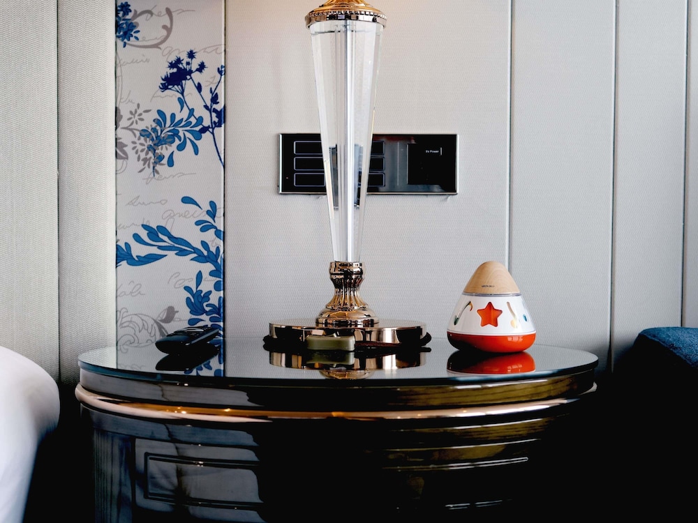 SOFITEL GUIYANG HUNTER 8/54
