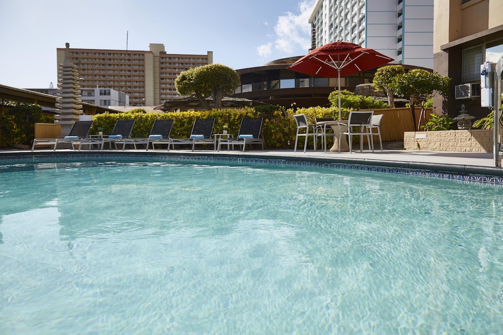 Pagoda Hotel 14/65